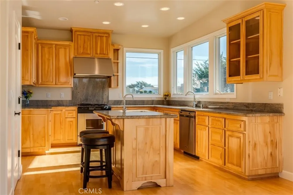305 Ivar Street Cambria, CA 93428