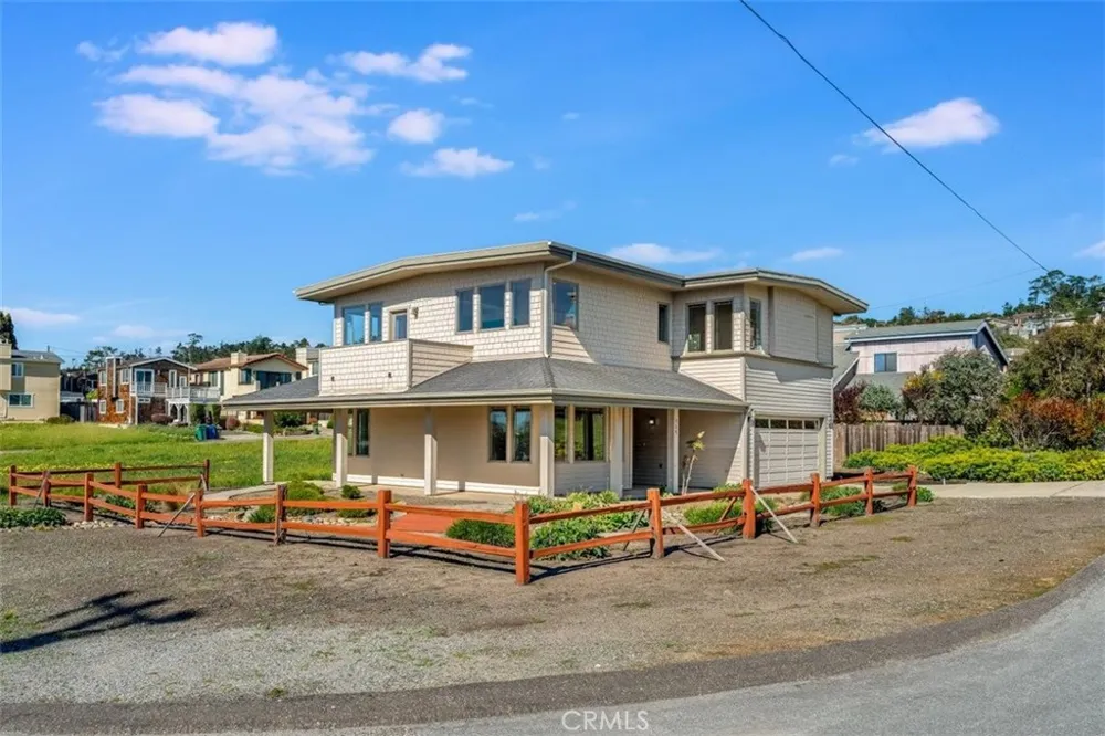 305 Ivar Street Cambria, CA 93428