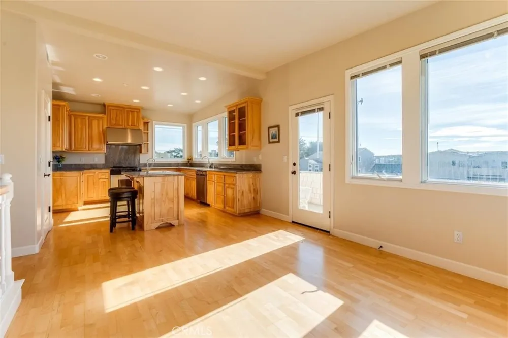 305 Ivar Street Cambria, CA 93428