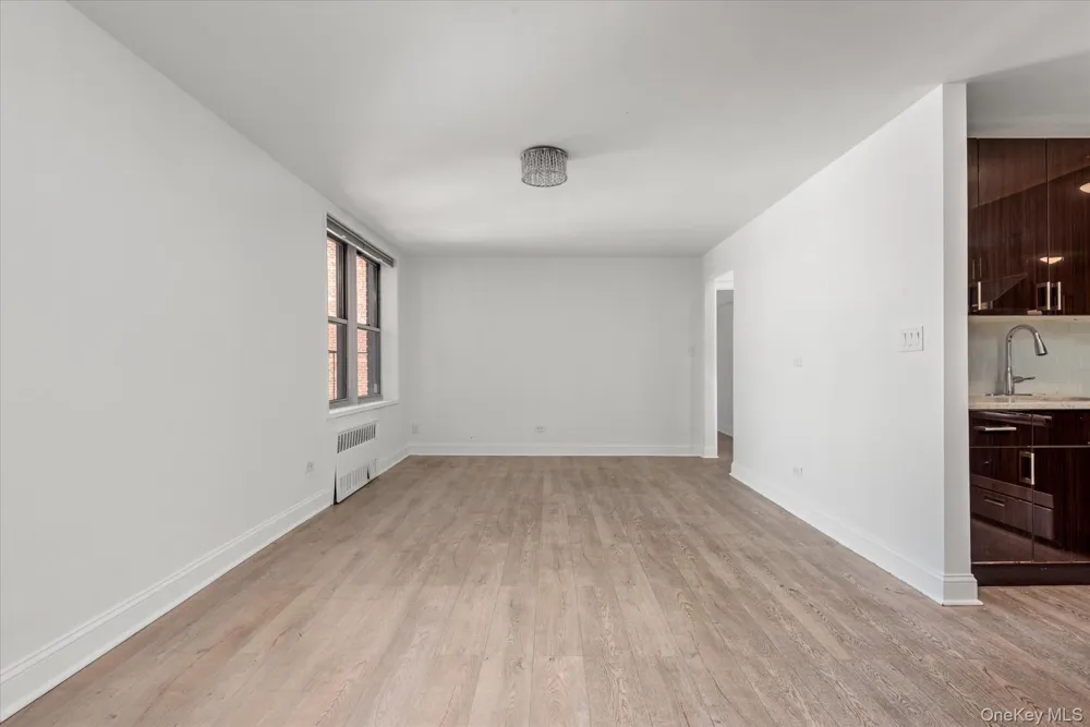 6011 Broadway #5E Woodside, NY 11377