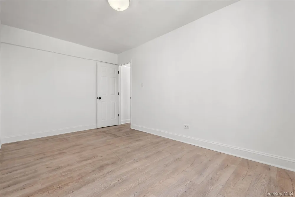 6011 Broadway #5E Woodside, NY 11377