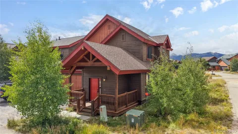 200 Paintbrush Terrace