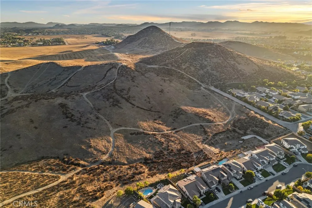 Melmore Menifee, CA 92584