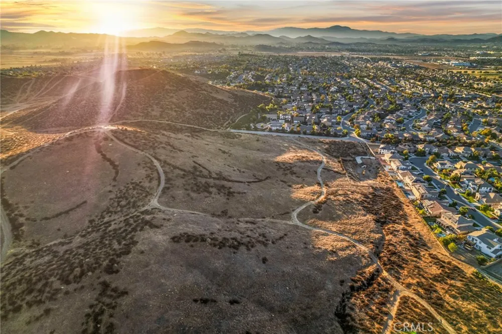 Melmore Menifee, CA 92584