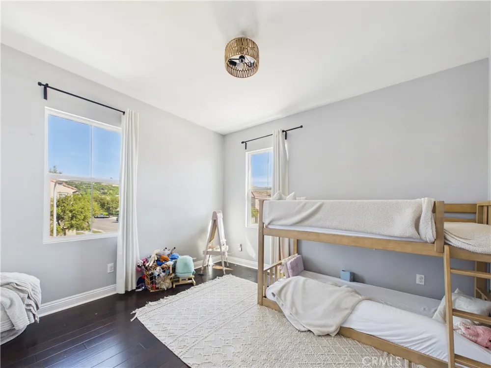 3174 E Piru Brea, CA 92821