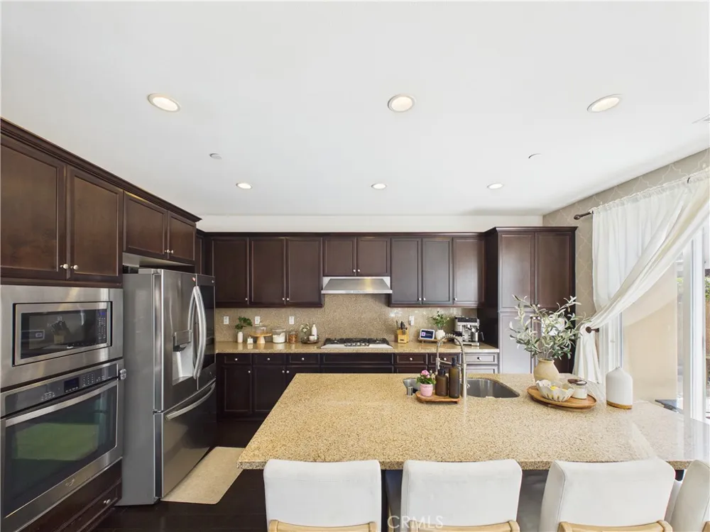 3174 E Piru Brea, CA 92821