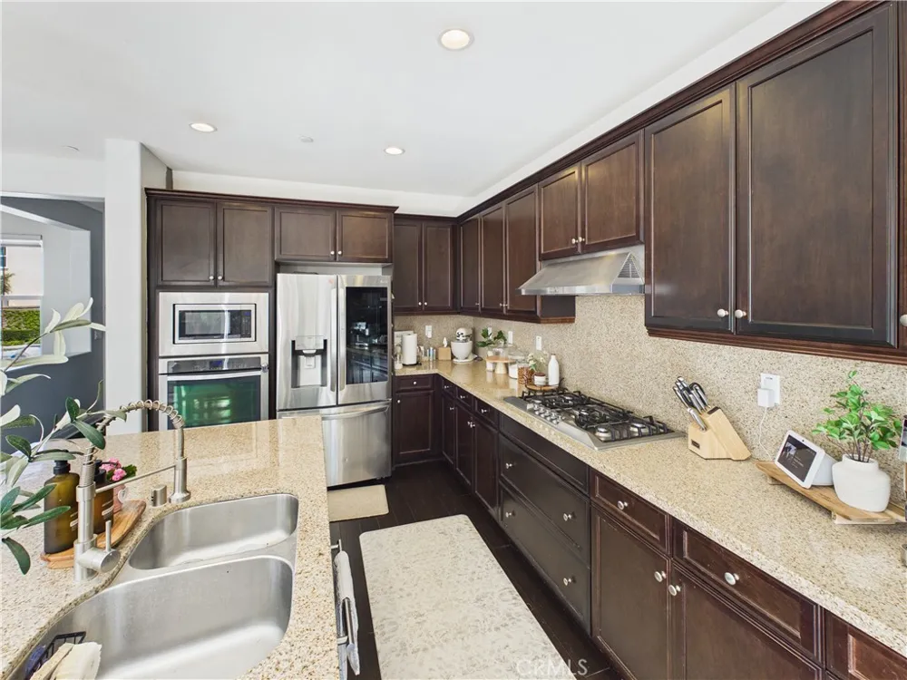 3174 E Piru Brea, CA 92821