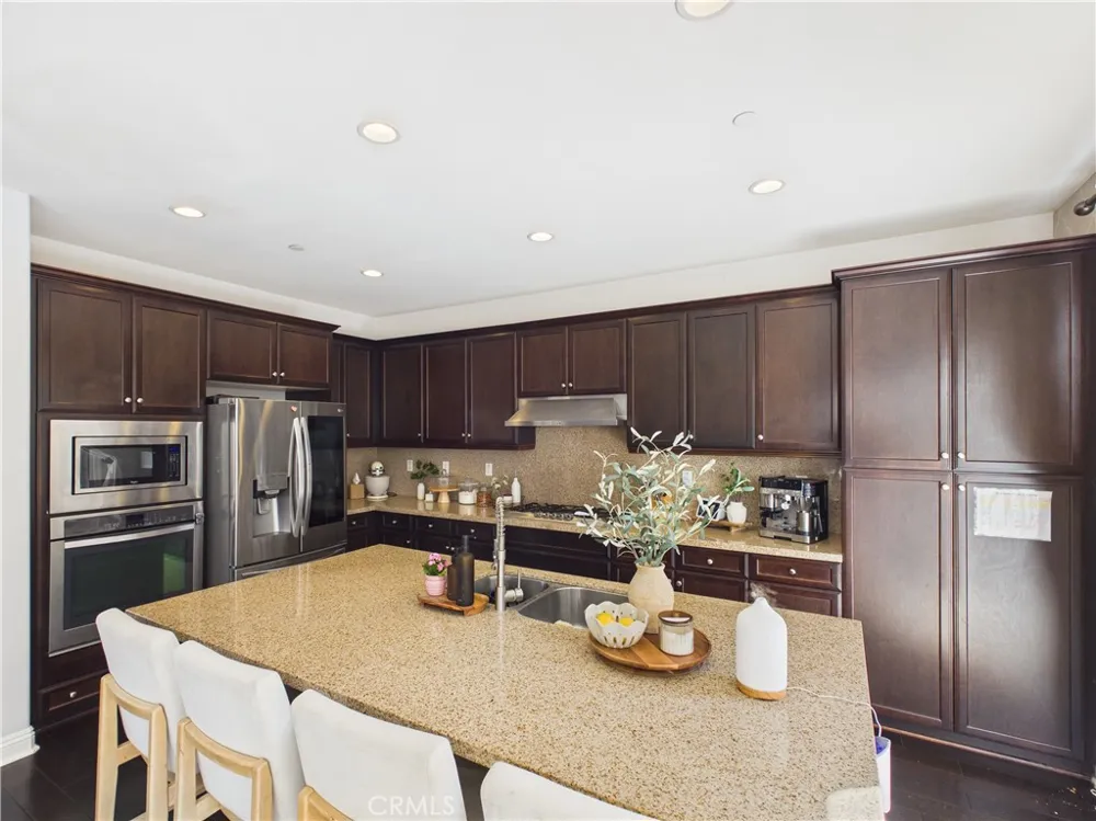 3174 E Piru Brea, CA 92821