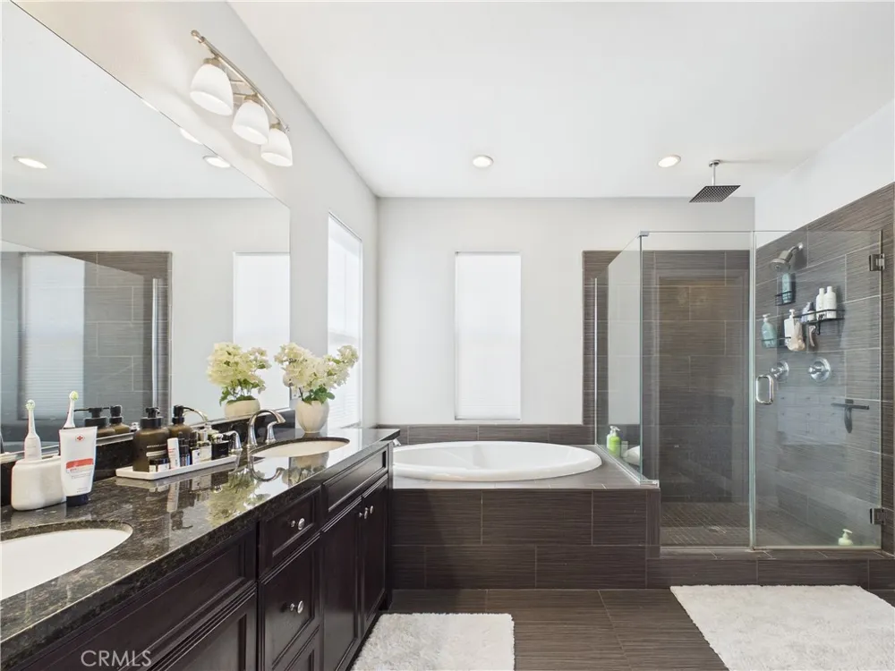 3174 E Piru Brea, CA 92821