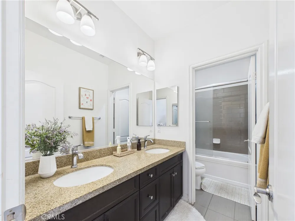 3174 E Piru Brea, CA 92821