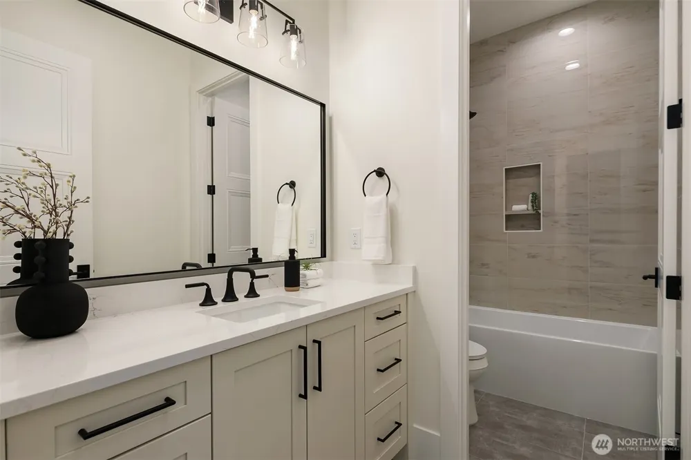2309 103rd Avenue NE Bellevue, WA 98004