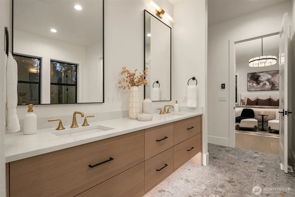 2309 103rd Avenue NE Bellevue, WA 98004