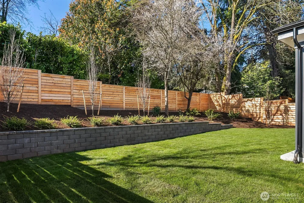 2309 103rd Avenue NE Bellevue, WA 98004