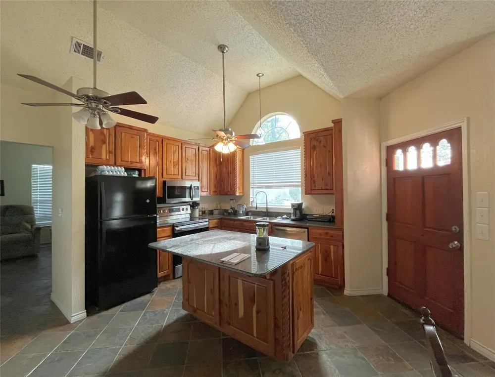 218 Lcr 743 Thornton, TX 76687