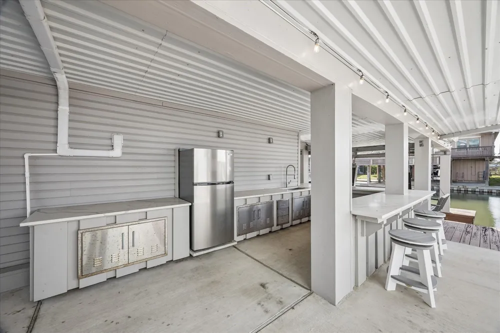 16533 Barbados Way Jamaica Beach, TX 77554