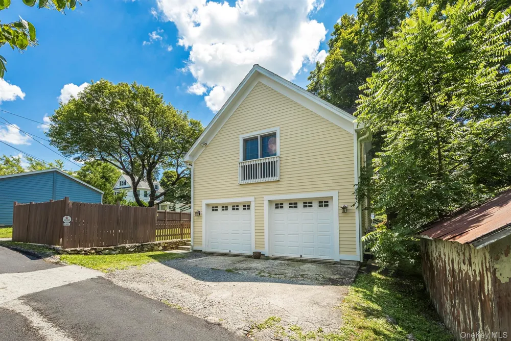 3311 Franklin Avenue Millbrook, NY 12545