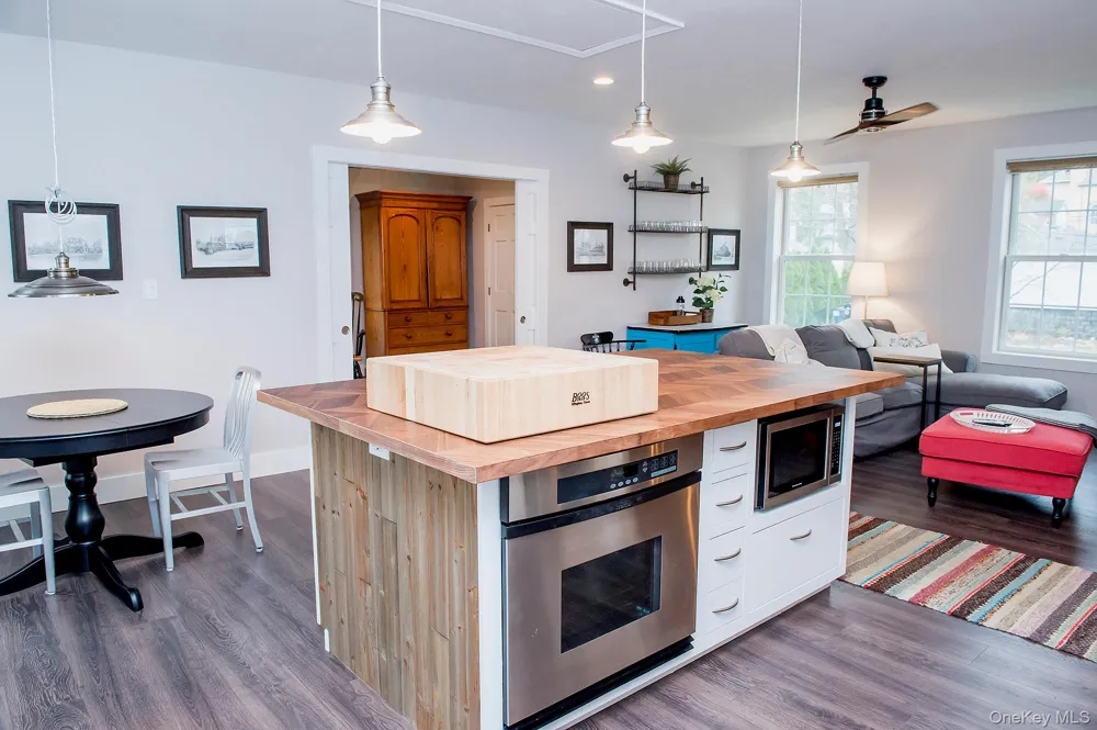 3311 Franklin Avenue Millbrook, NY 12545