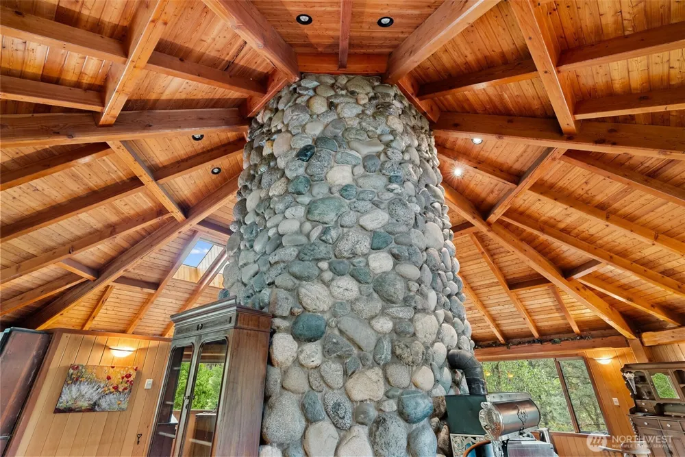 21 Louie Creek Road Curlew, WA 99118