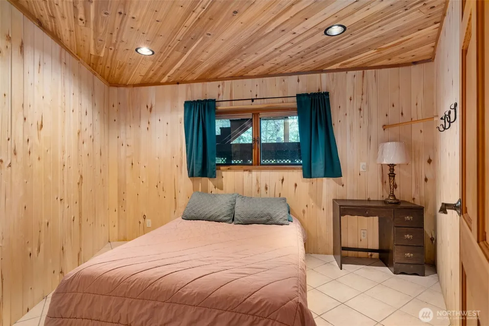 21 Louie Creek Road Curlew, WA 99118