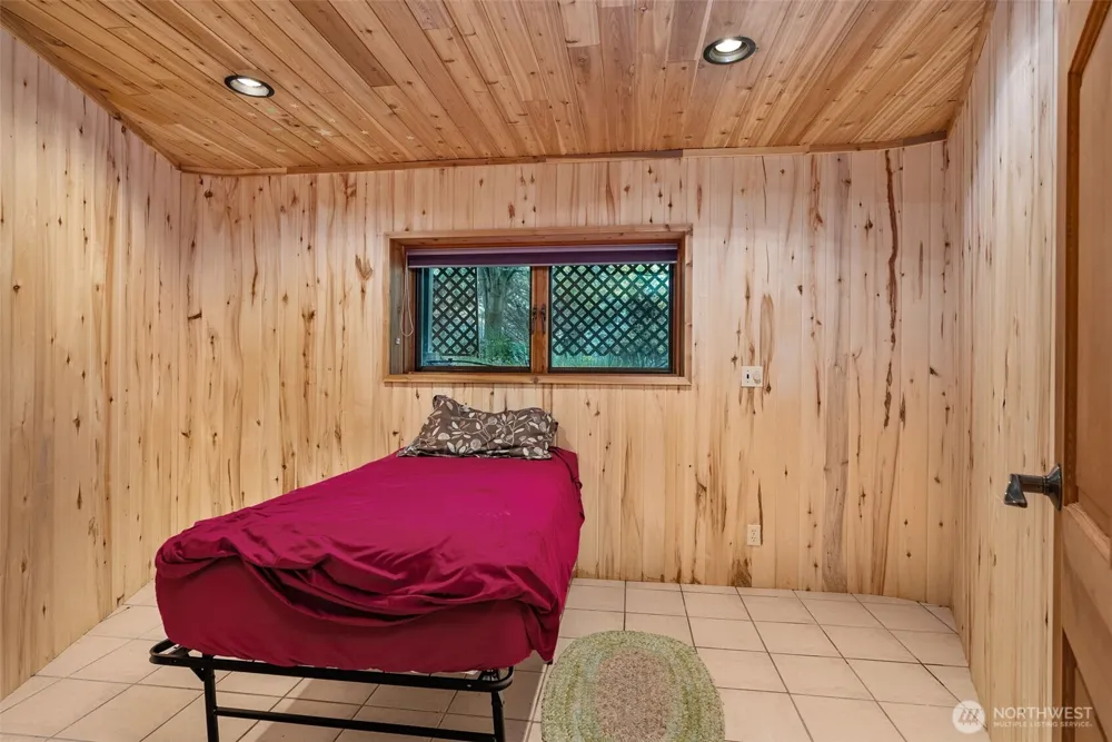 21 Louie Creek Road Curlew, WA 99118