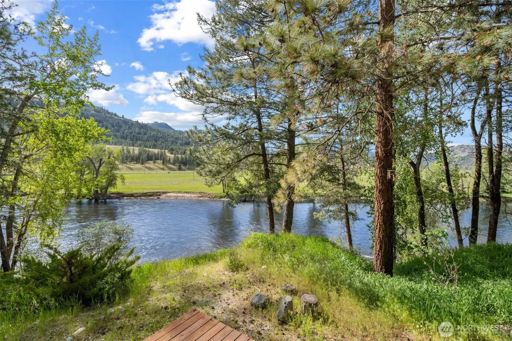 21 Louie Creek Road Curlew, WA 99118