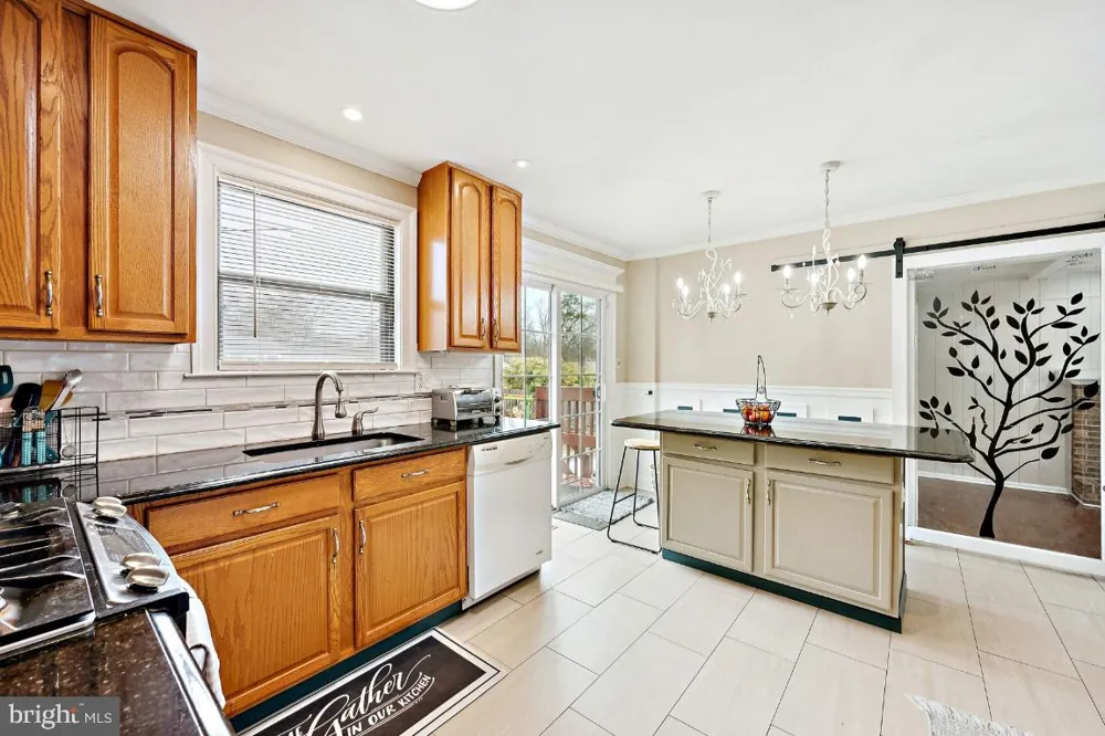231 PEPPERMILL ROAD West Berlin, NJ 08091