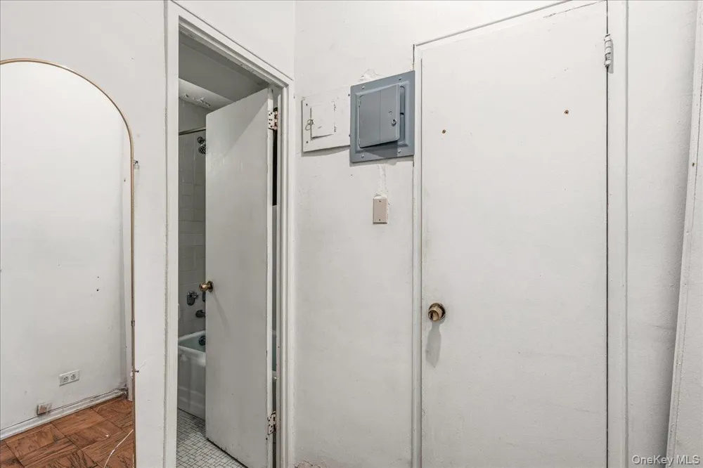 305 E 40th Street #14A New York (Manhattan), NY 10016