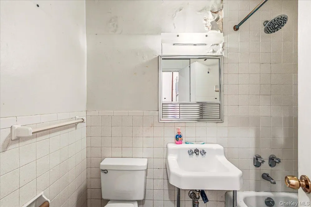 305 E 40th Street #14A New York (Manhattan), NY 10016