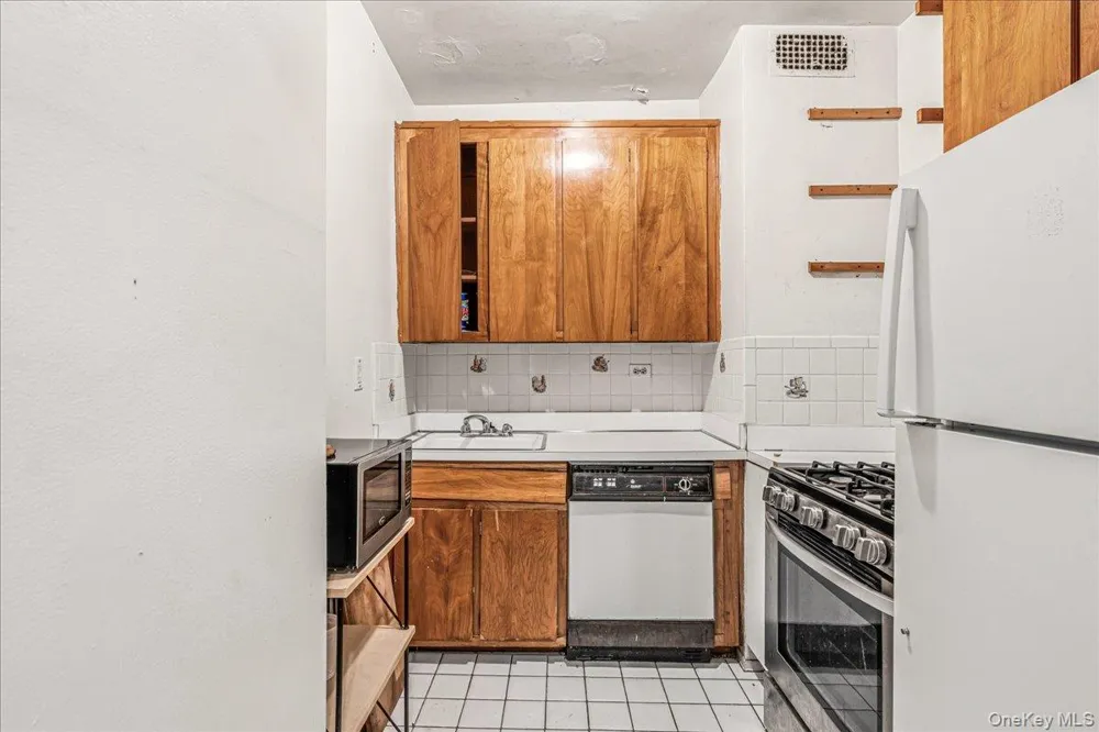 305 E 40th Street #14A New York (Manhattan), NY 10016