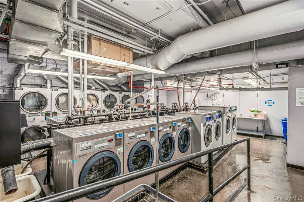 305 E 40th Street #14A New York (Manhattan), NY 10016