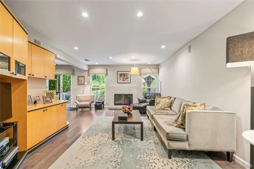 154 Hidden Ridge Drive Syosset, NY 11791