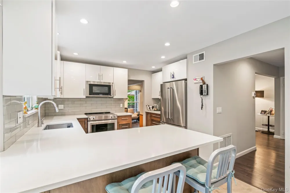 154 Hidden Ridge Drive Syosset, NY 11791