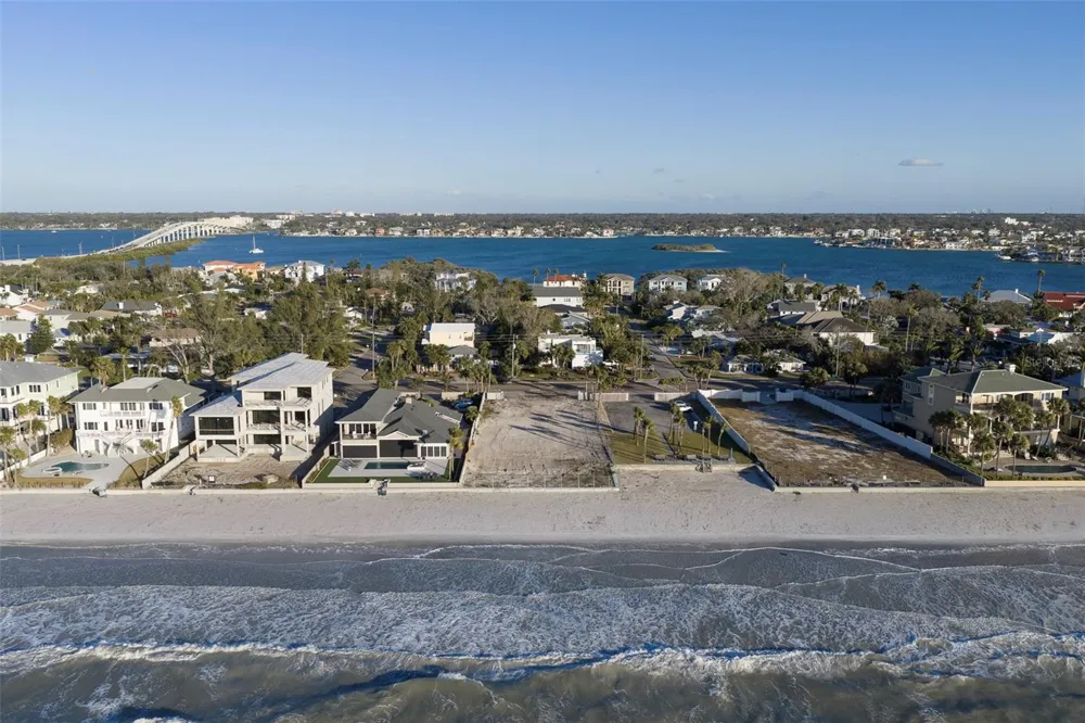 620.5 GULF BOULEVARD Belleair Shore, FL 33786