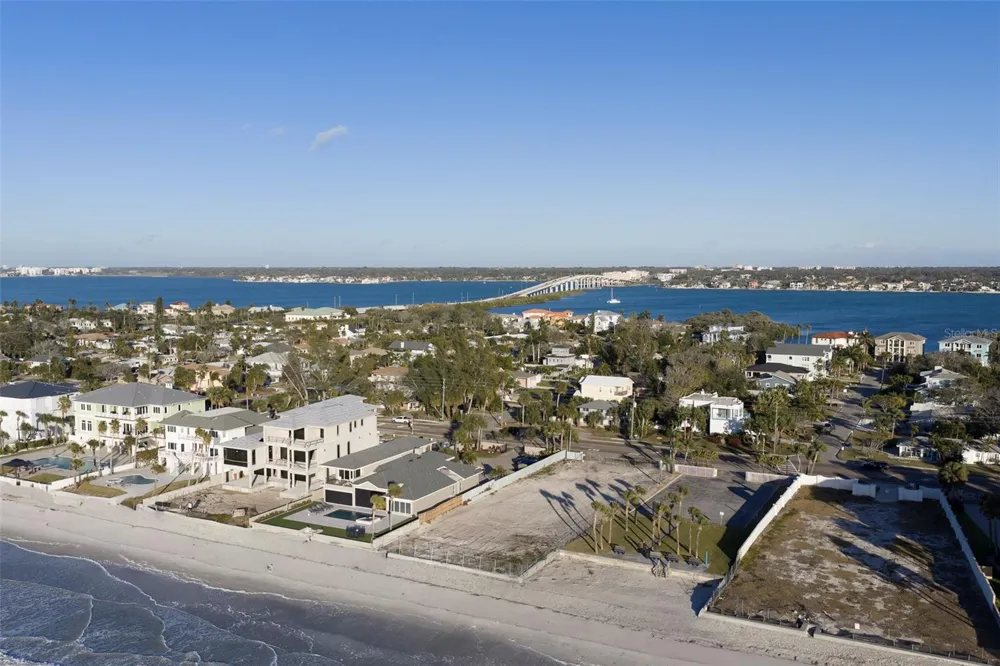 620.5 GULF BOULEVARD Belleair Shore, FL 33786