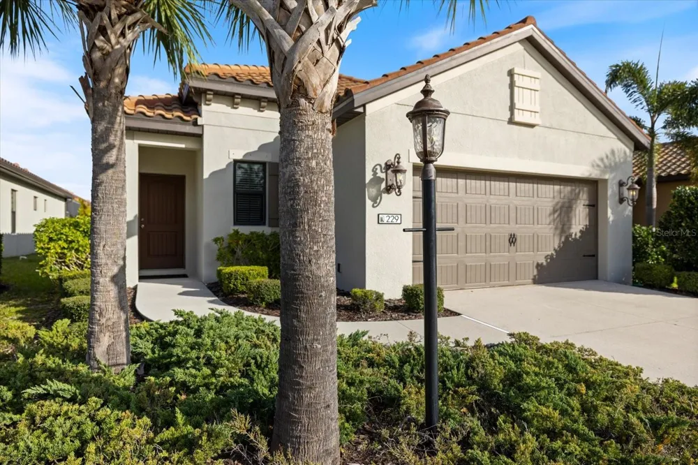 229 LIVORNO WAY Nokomis, FL 34275
