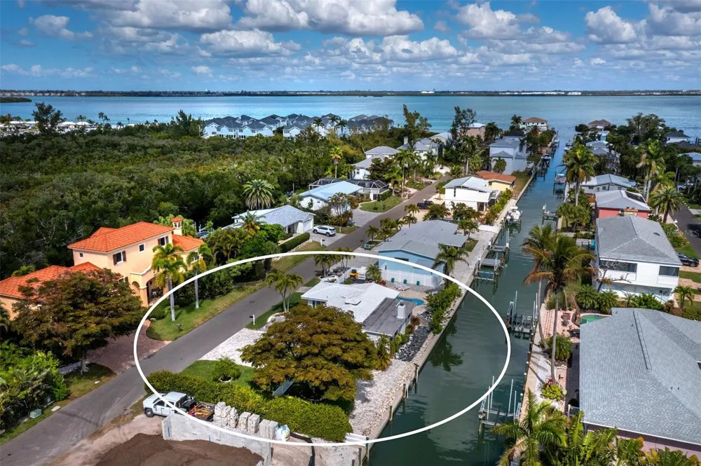726 JUNGLE QUEEN WAY Longboat Key, FL 34228