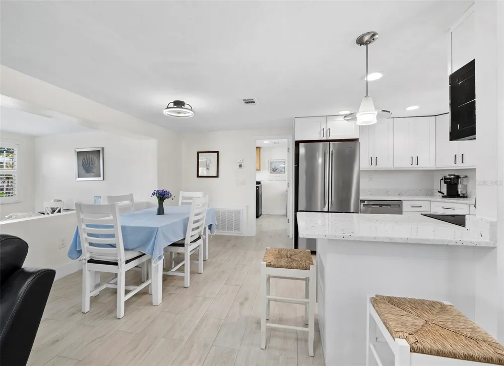 726 JUNGLE QUEEN WAY Longboat Key, FL 34228