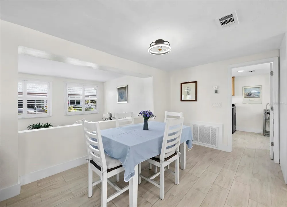 726 JUNGLE QUEEN WAY Longboat Key, FL 34228