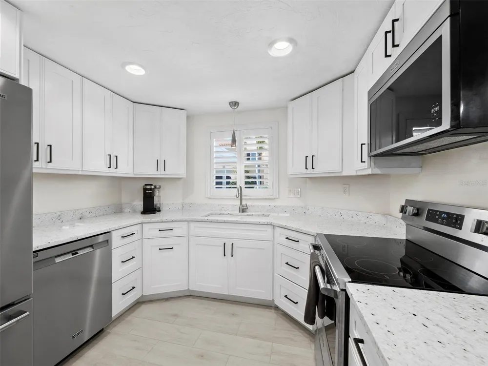 726 JUNGLE QUEEN WAY Longboat Key, FL 34228