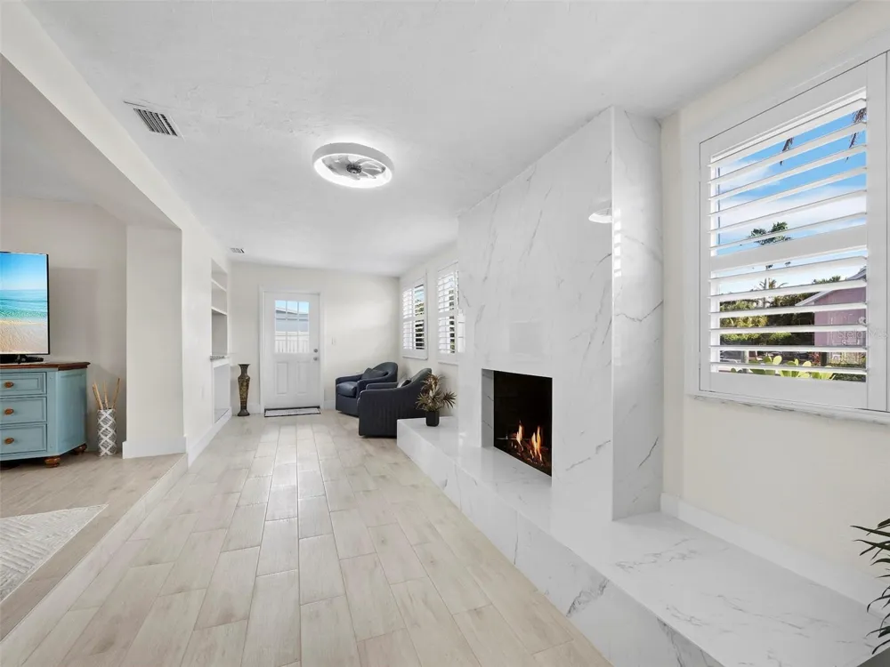 726 JUNGLE QUEEN WAY Longboat Key, FL 34228