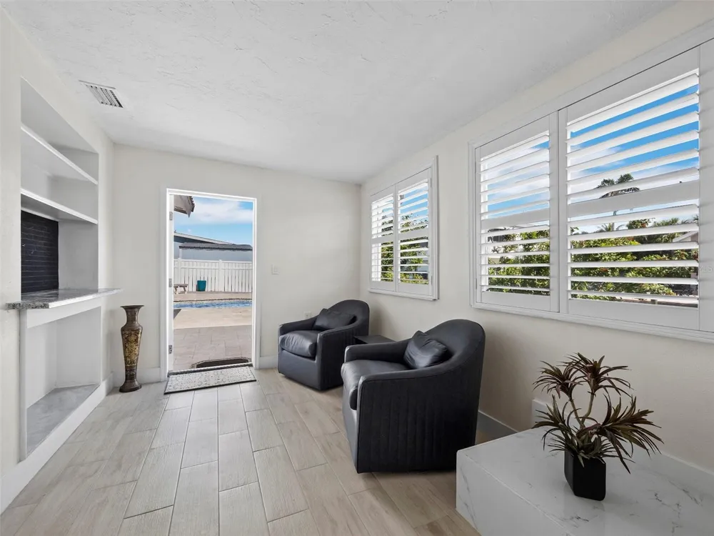 726 JUNGLE QUEEN WAY Longboat Key, FL 34228