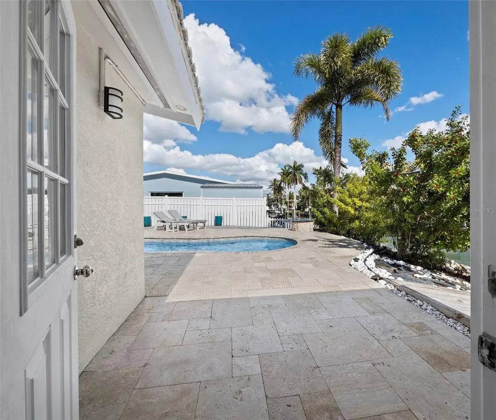 726 JUNGLE QUEEN WAY Longboat Key, FL 34228
