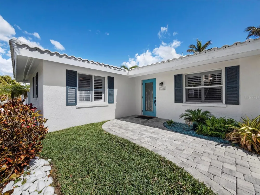 726 JUNGLE QUEEN WAY Longboat Key, FL 34228