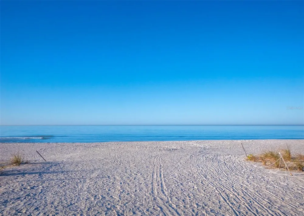 726 JUNGLE QUEEN WAY Longboat Key, FL 34228