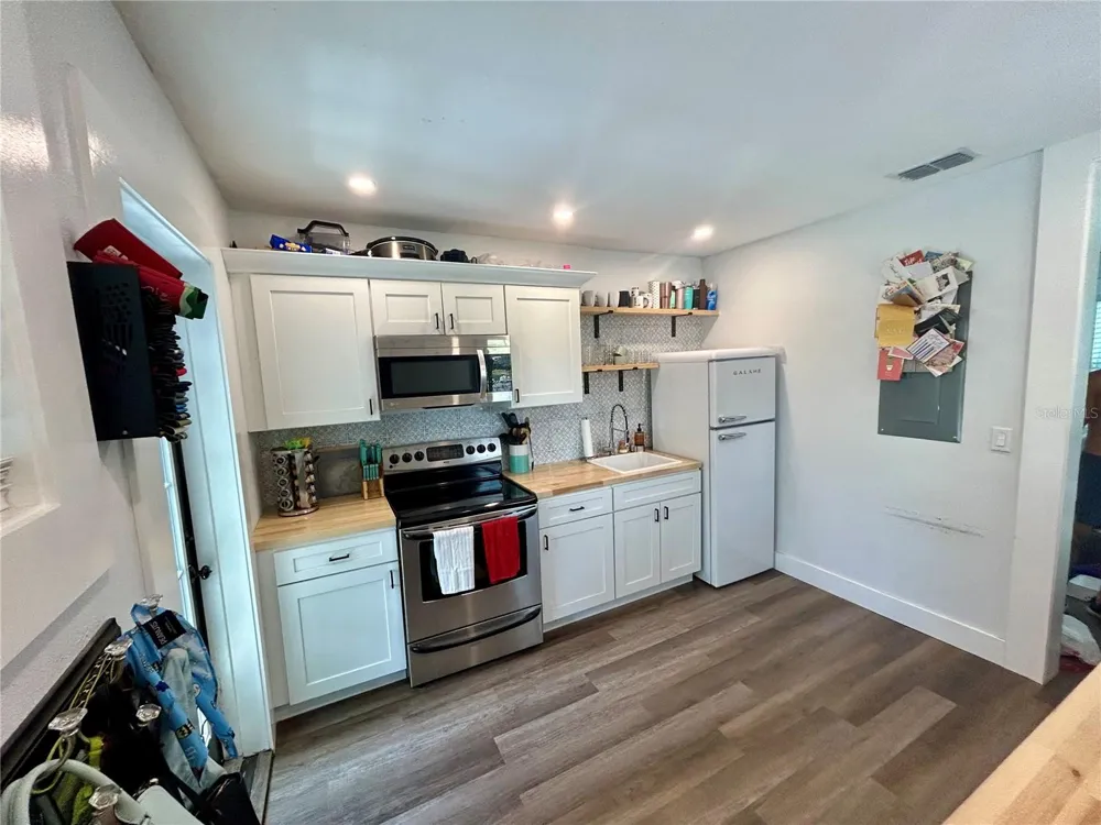 3550 2ND AVENUE S St Petersburg, FL 33711