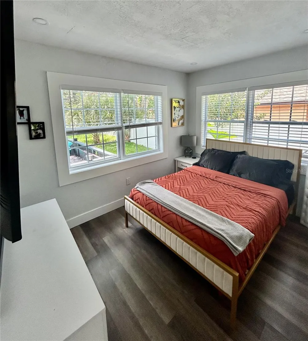 3550 2ND AVENUE S St Petersburg, FL 33711