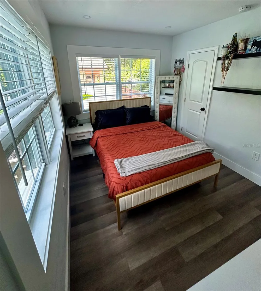 3550 2ND AVENUE S St Petersburg, FL 33711