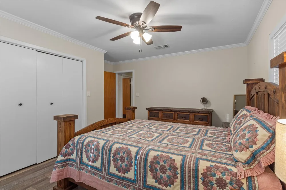 322 Parkside Drive Zavalla, TX 75980