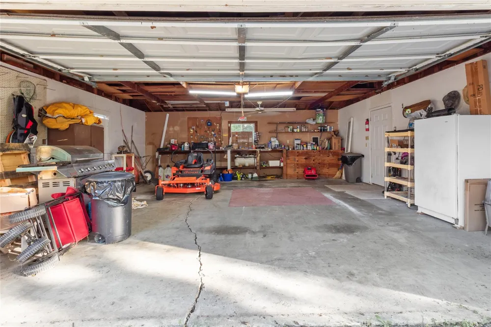 322 Parkside Drive Zavalla, TX 75980