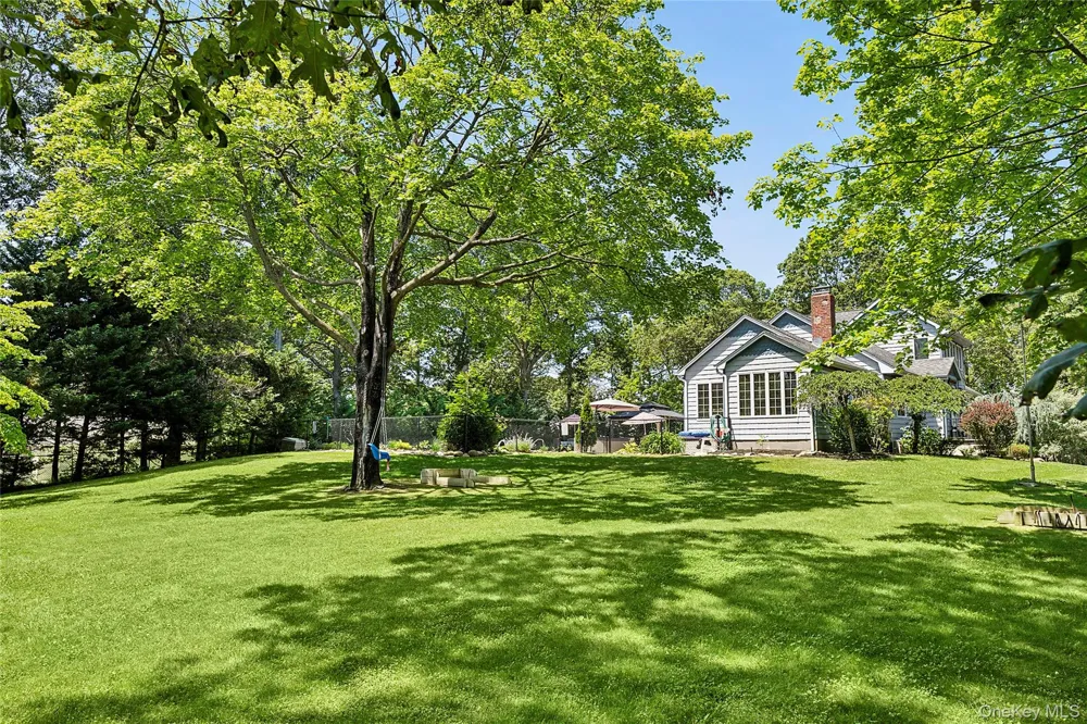205 Pine Avenue Southold, NY 11971